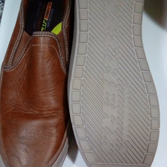 Skecher -Kalister slip in main image 7